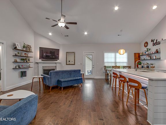 5th image of 7369 Willow Path Ln