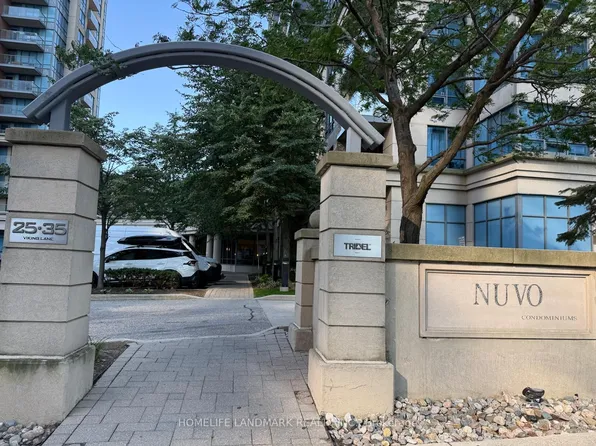 25 Viking Ln, Toronto, ON