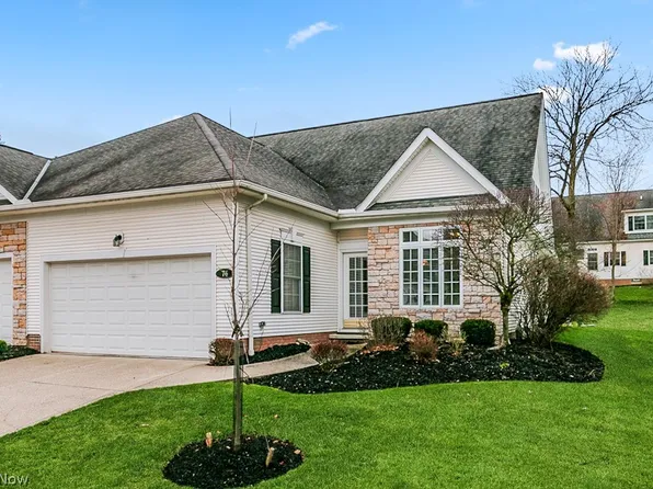 76 Brookstone Ln, Willoughby, OH 44094