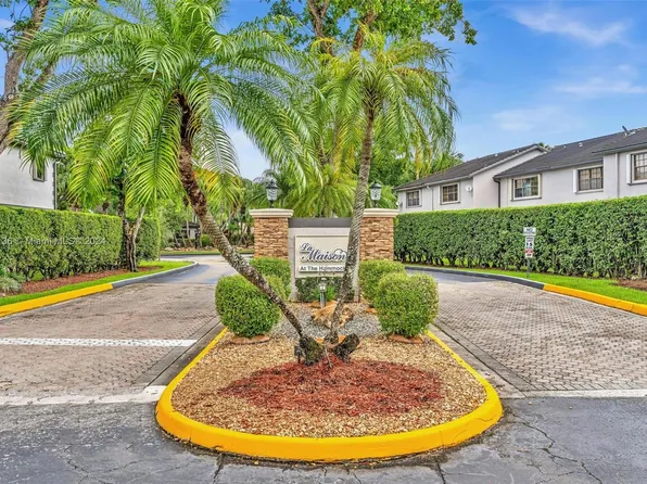 11042 SW 154th Pl, Miami, FL 33196