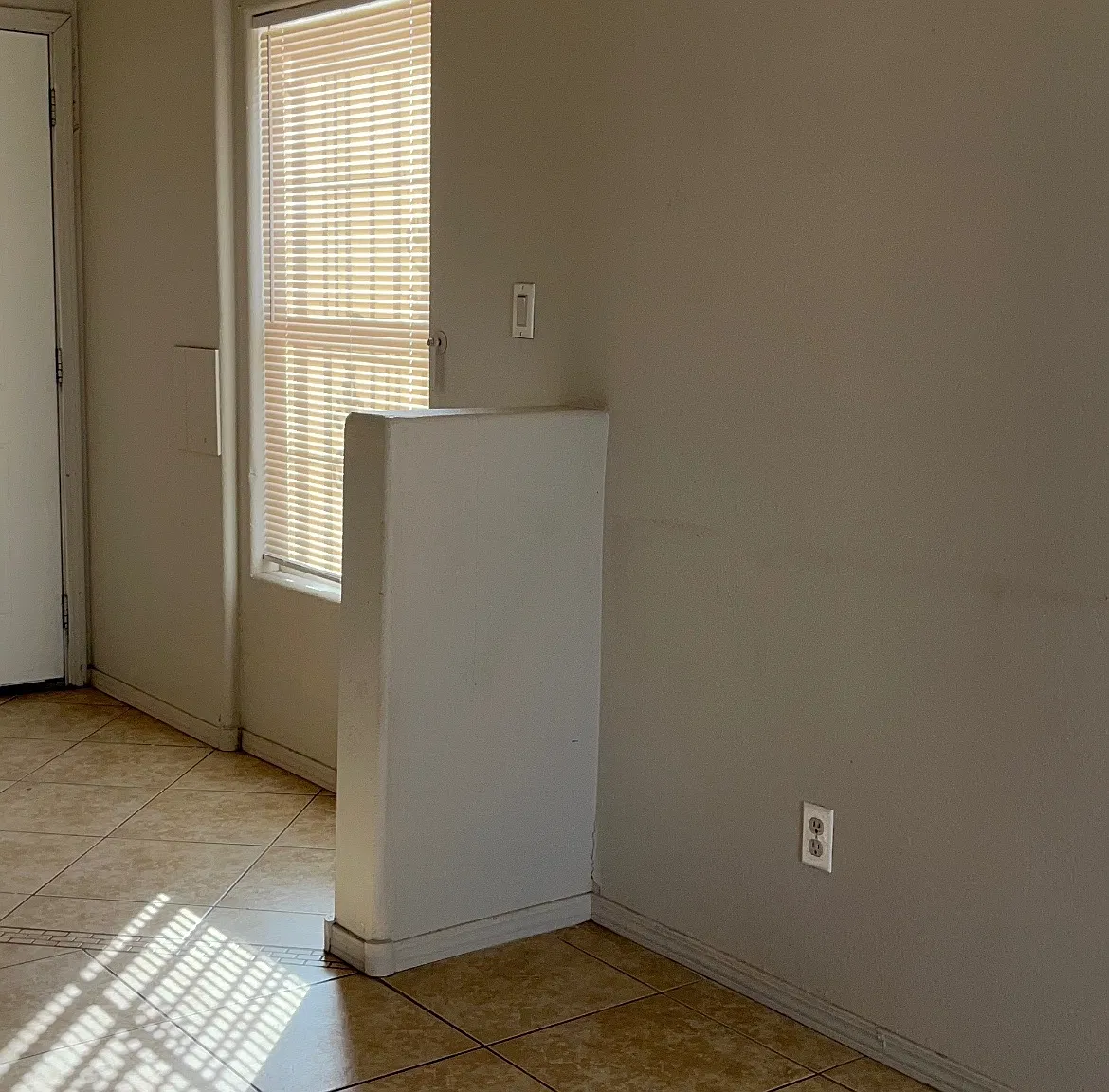 3 bed, 2.5 bath, 1753 sqft, $2,200 — Photo 3