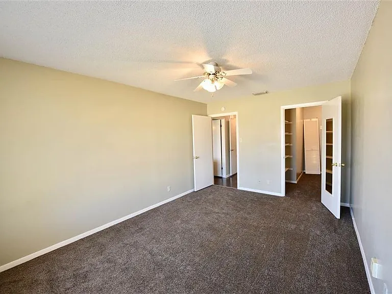 100 Royal Way Dr #4D — Photo 13