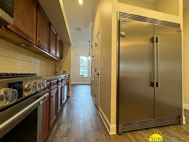 306 Ohio Pl — Photo 10