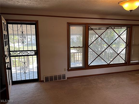 3rd image of 29625 Green Dr
