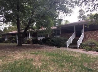 2200 Carlford Rd, Pleasant Garden, NC 27313