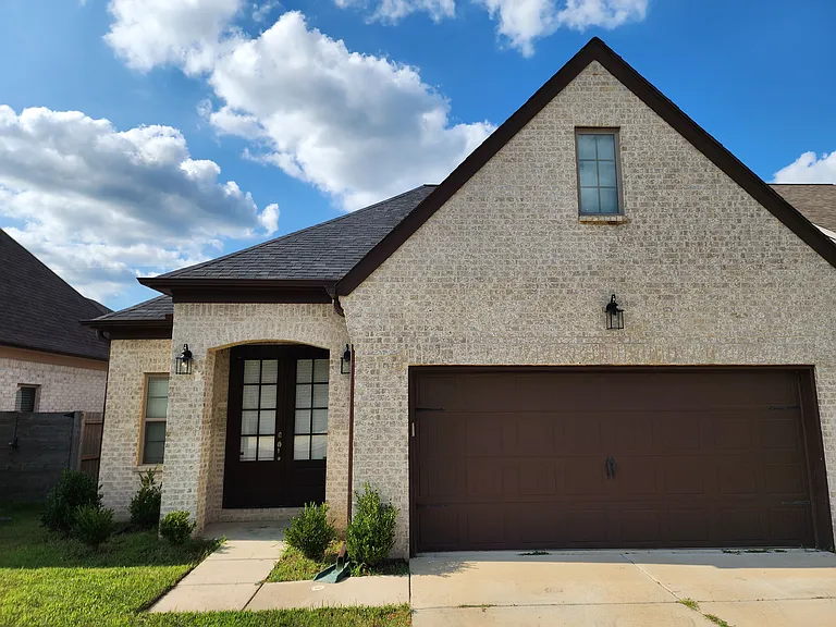 8362 Curtis Landing Ln — Photo 1