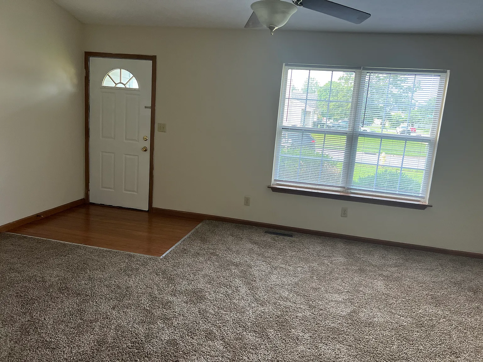 2 bed, 1100 sqft, $1,200 — Photo 3