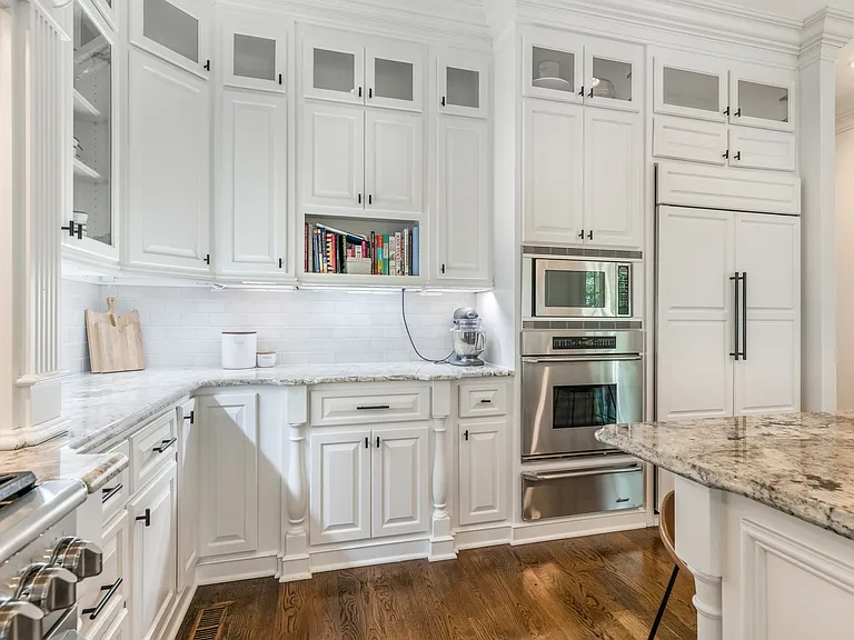 5910 Saint John Ln — Photo 18