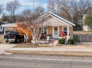 802 S Main St, Roland, OK 74954