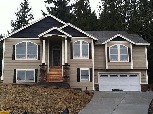 2nd image of 3319 SW Miller Pl