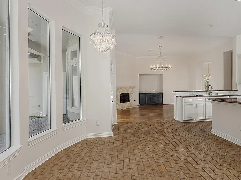 11 N Lansdowne Cir — Photo 18
