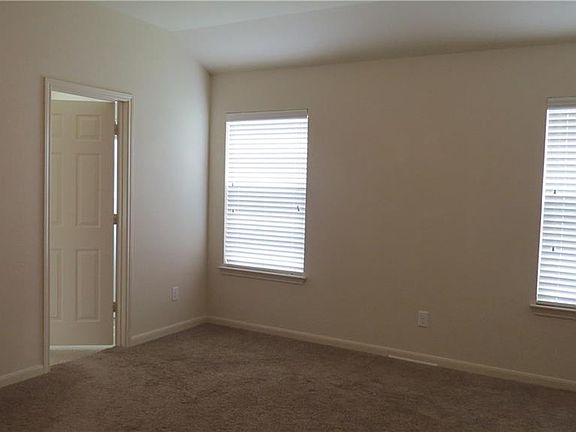 5th image of 111 Salas Dr