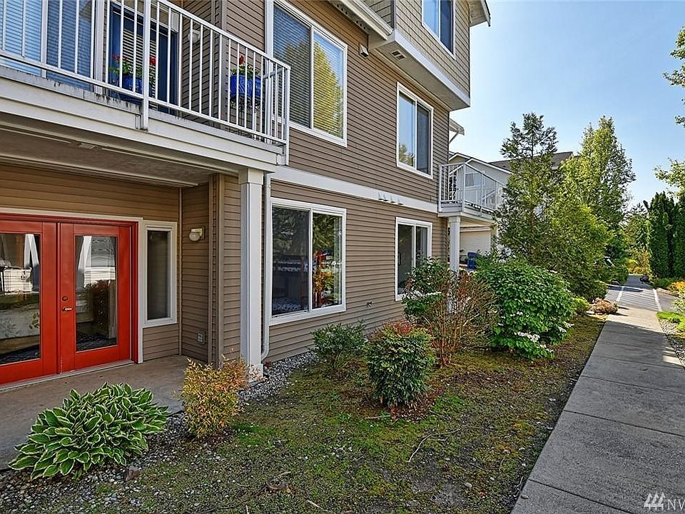 1st image of 14715 1st Ln NE Unit 101