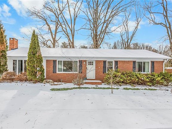2nd image of 267 Winsom Rd