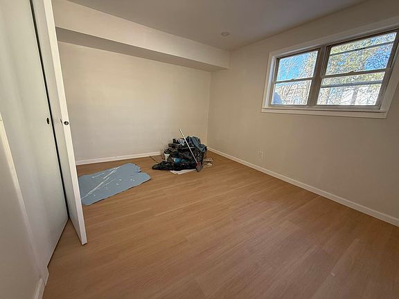 4th image of 45 Dreyer Ave Floor 1