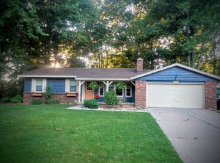 7289 Yorkshire Dr, Hudsonville, MI