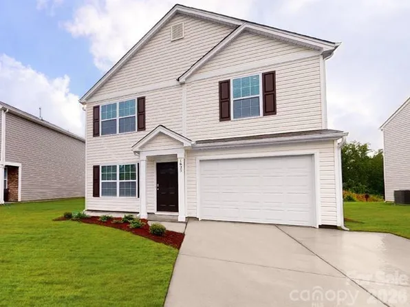 96 Creekwalk Ln, Waynesville, NC 28785
