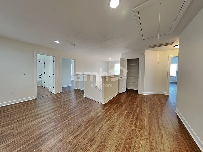 6457 Sunnywood Dr — Photo 7