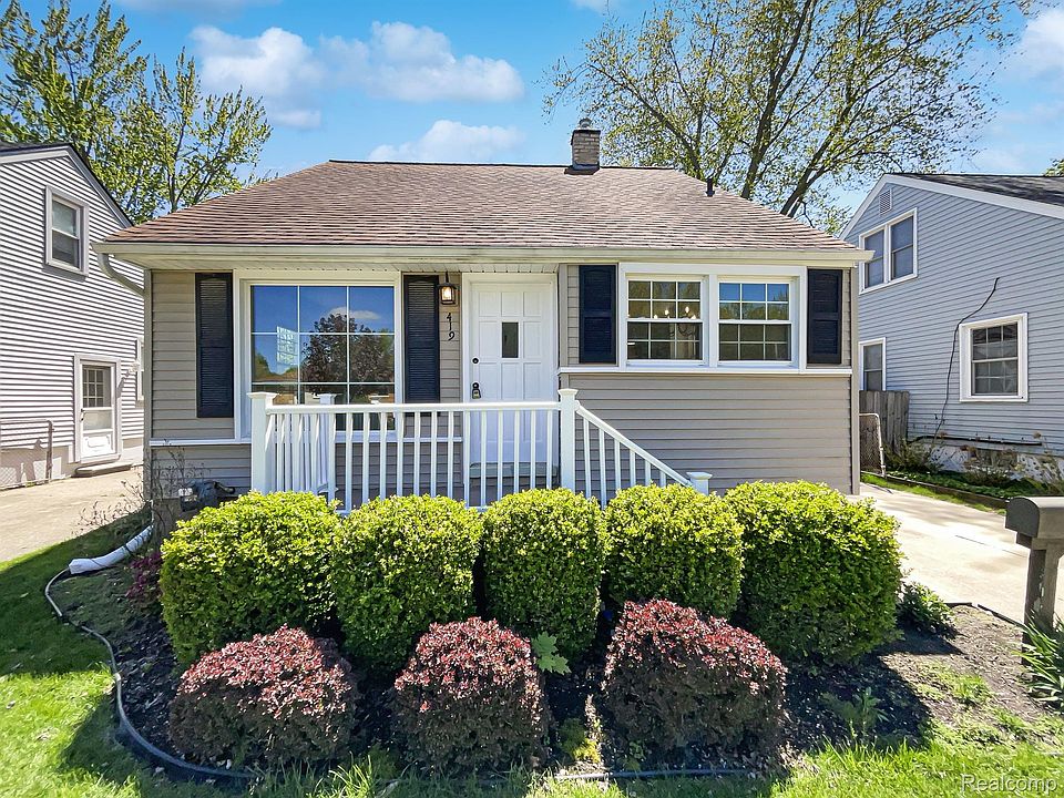 1st image of 419 Leroy Ave