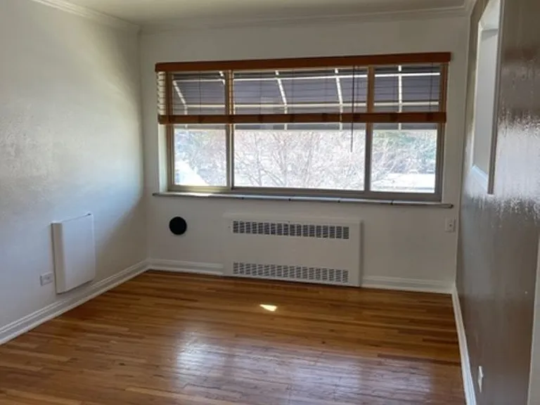 The Fern Flats - Newly Renovated in 2024 with in-unit Washer and Dryer! — Photo 31