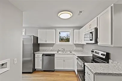 401 S Cherry St #2 — Photo 10