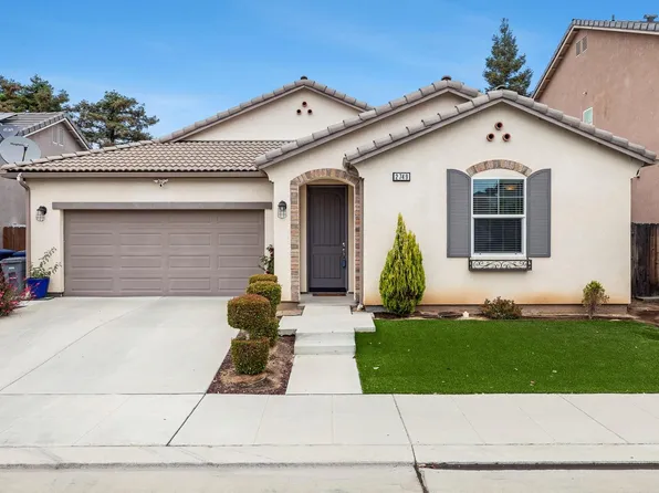 2749 Griffith Ave, Clovis, CA 93611