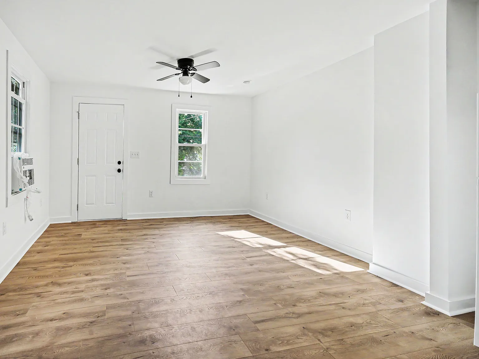 28 Burgess Ave — Photo 2