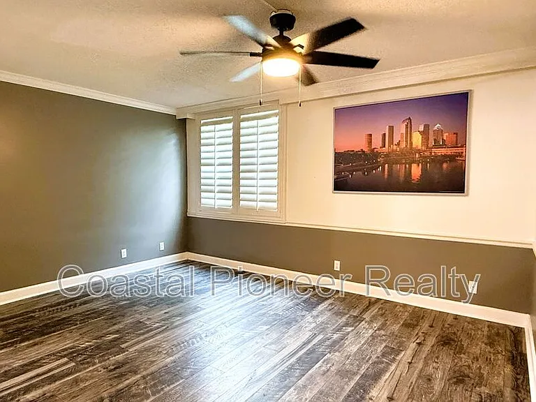2614 Cove Cay Dr #204 — Photo 10