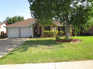 1228 Sagebrush St, Angleton, TX 77515