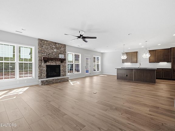 4th image of 12264 Bethel Hollow Dr