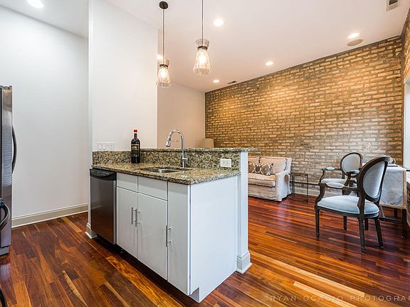 3rd image of 4440 N Damen Ave #4E