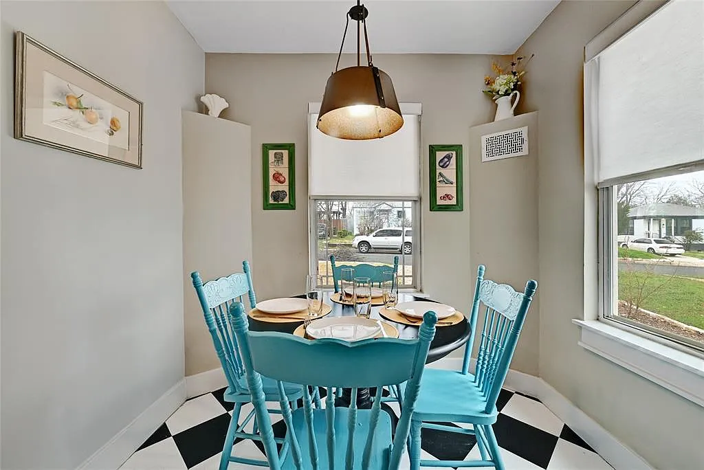 3 bed, 2.0 bath, 1128 sqft, $3,000 — Photo 4