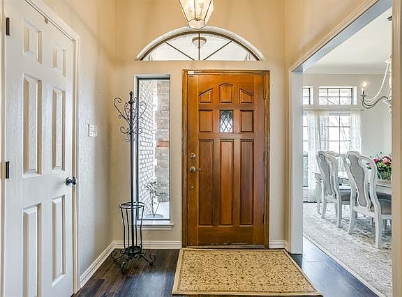 4th image of 114 Lakeview Dr