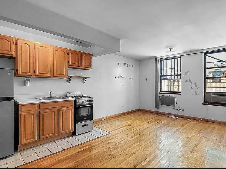 2177 3rd Ave #4A — Photo 1