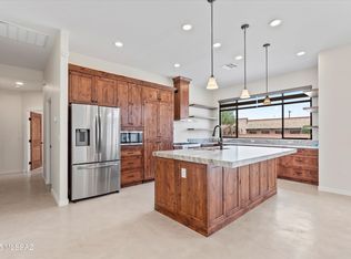 1915 E Lind Rd, Tucson, AZ 85719