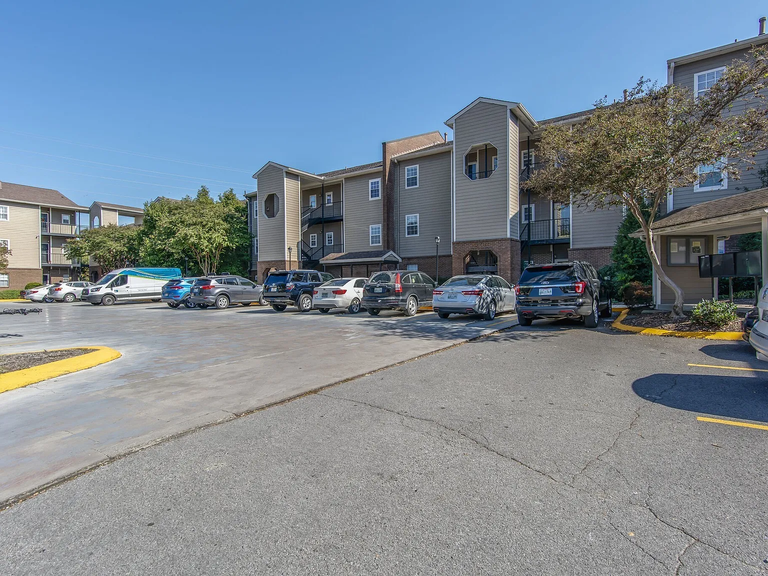 2 bed, 2.0 bath, 1138 sqft, $1,795 — Photo 4