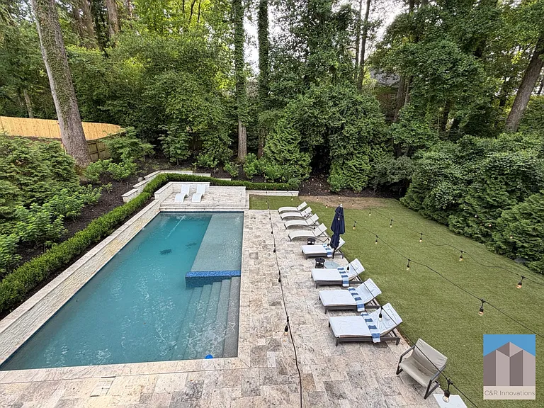 2110 E Roxboro Rd NE — Photo 47