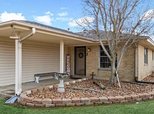 2531 Postoak Ln, Groves, TX 77619