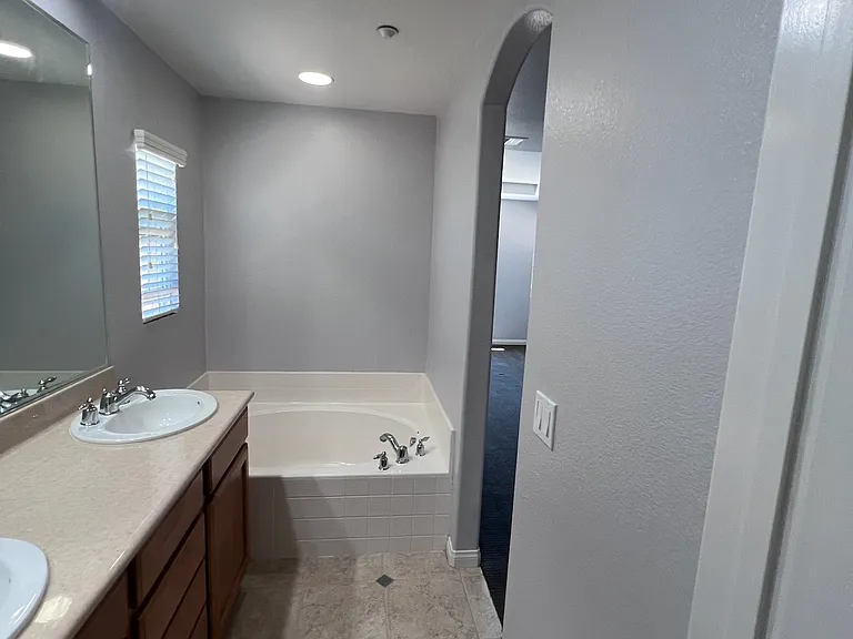 1346 Sky Ridge Ct — Photo 14