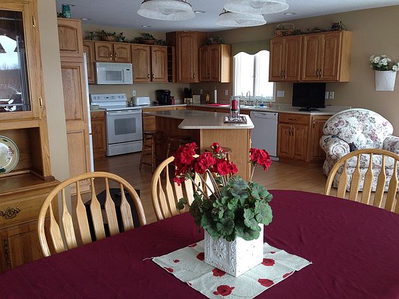 4th image of 8865 Honeysuckle Cir