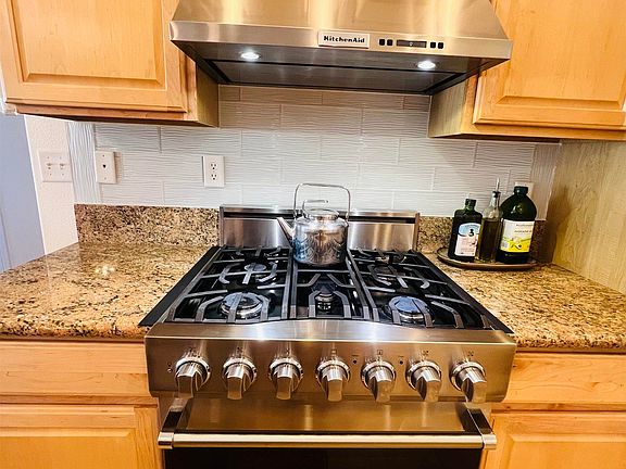 3rd image of 653 Appaloosa Ln