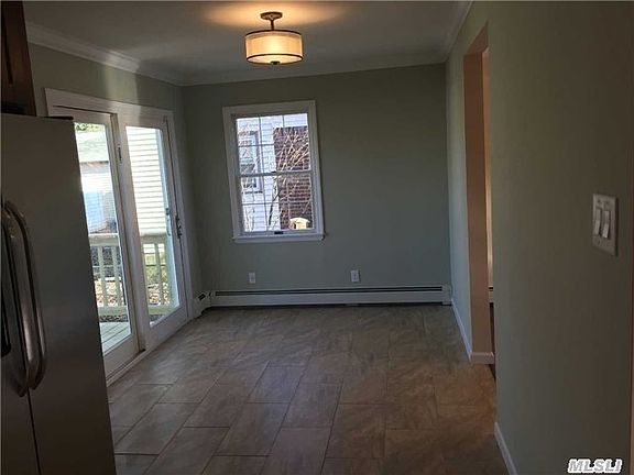 4th image of 515 Albert St