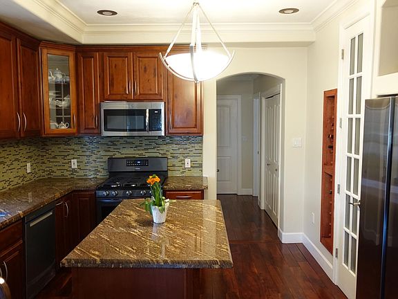 4th image of 3695 La Donna Ave
