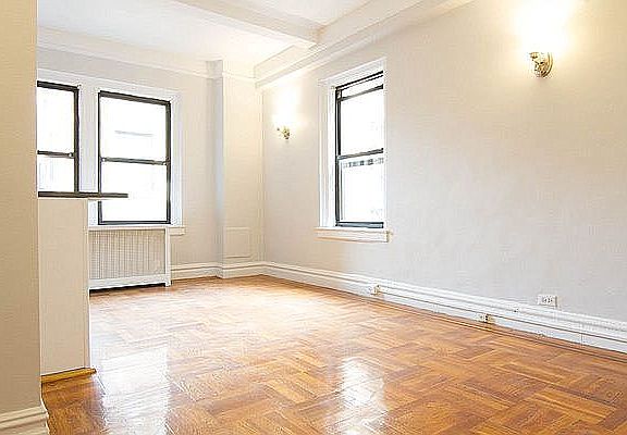 2nd image of 133 W 71st St APT 1D