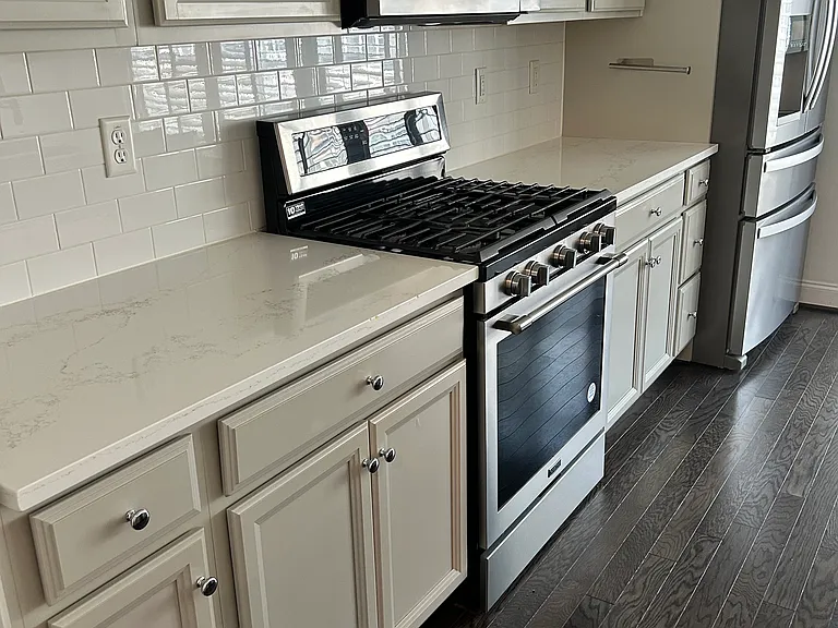 418 Mayer Pl — Photo 9
