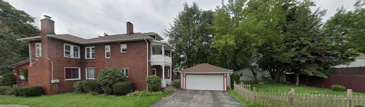 Building Photo - 343 Laurel Blvd #2