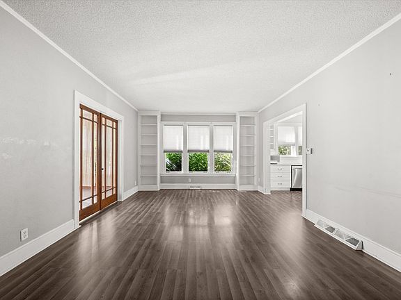 4th image of 515 N Hennepin Ave