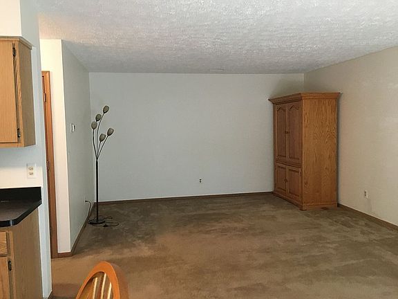 2nd image of 250 Woodstone Dr #1