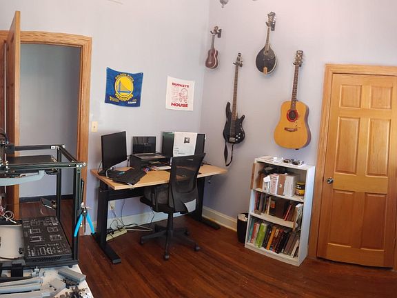 5th image of 2532 East Ave