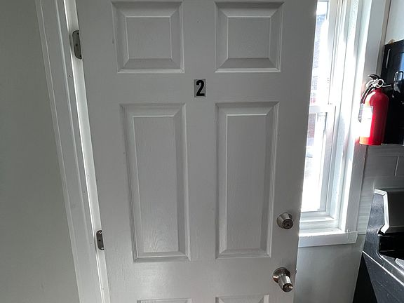3rd image of 88 Daggett St APT 2